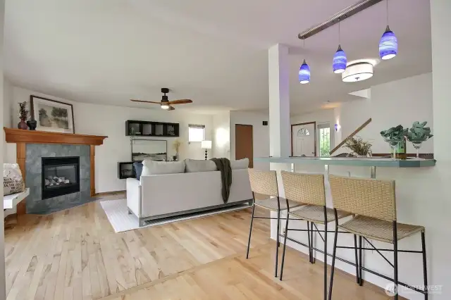 Get cozy wth the gas fireplace on those chilly days/evenings!
