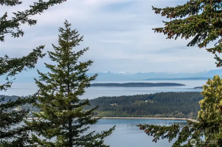 Snow capped Canadian Cascades