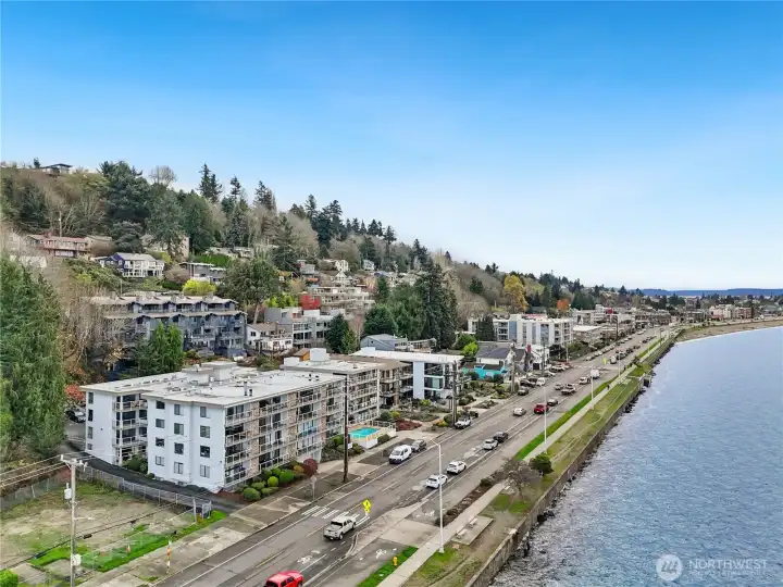 Stroll down Alki Beach  and enjoy all it offers, or a 5-minute drive to West Seattle shopping area.