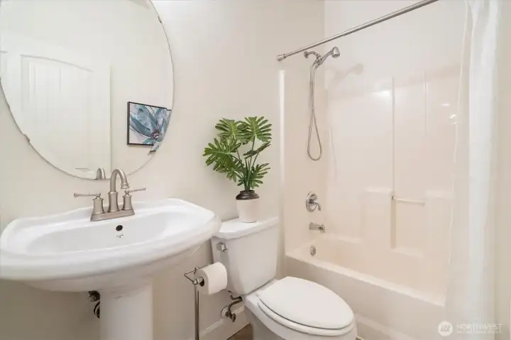 Main floor full bath