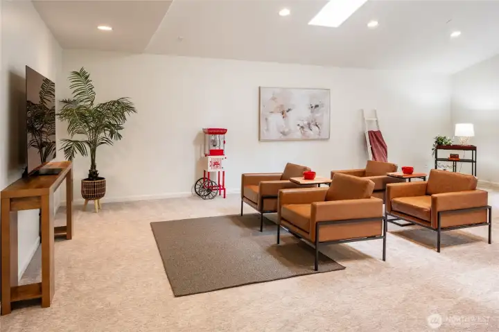 approx 500 square foot bonus room!