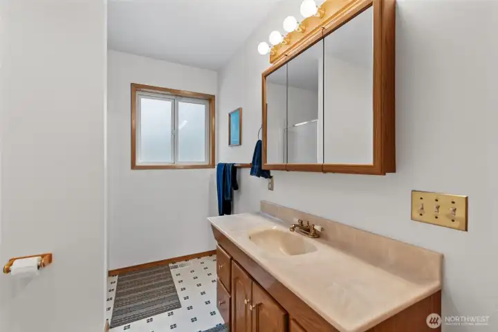 Main Floor Bathroom