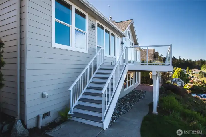 Stairs from Main Level Deck to Lower Level Patio