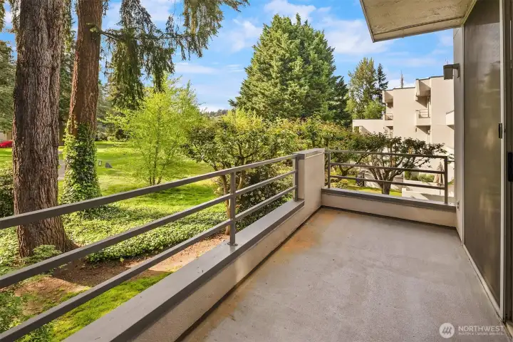PATIO OFF LIVING ROOM
