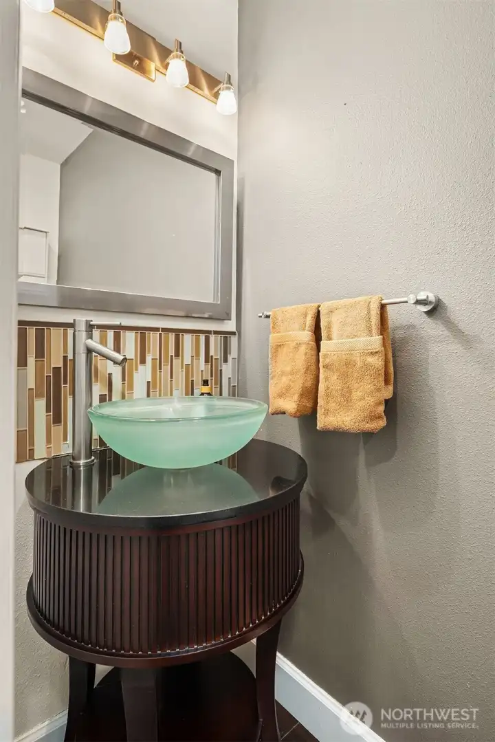 1/2 BATH