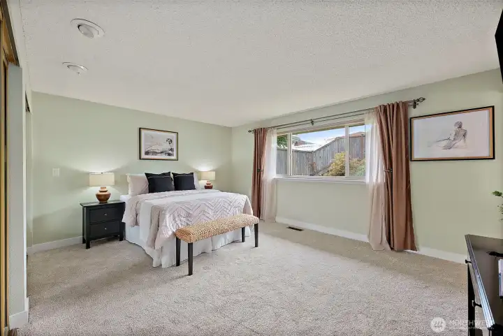 Primary suite