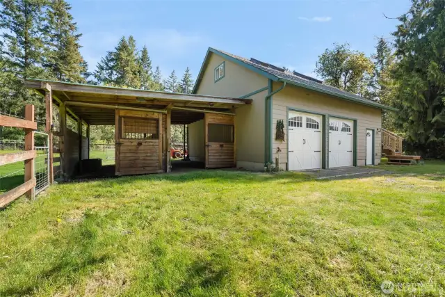 Detached garage