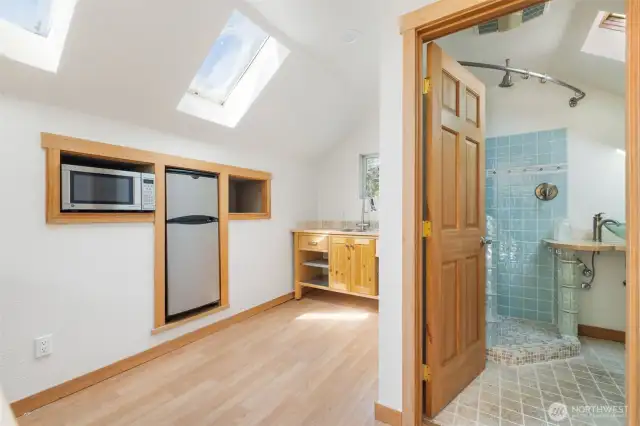 studio space above garage