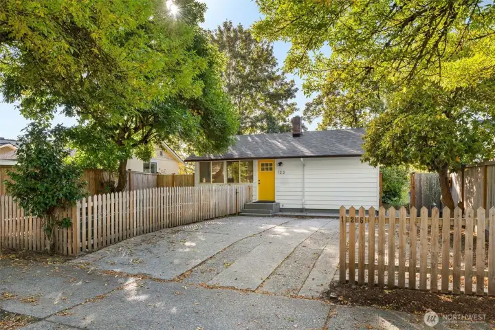 Driveway parking for 2 cars, each house gets one spot