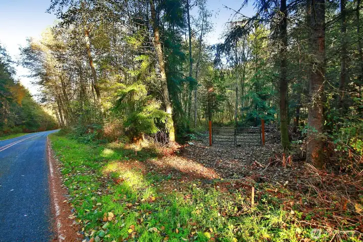 2nd entry gate. Close to power in the street.