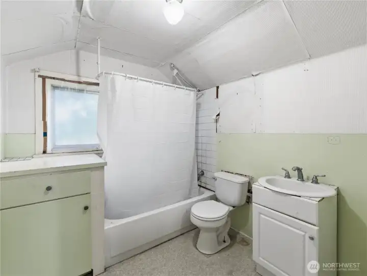 upstairs bathroom