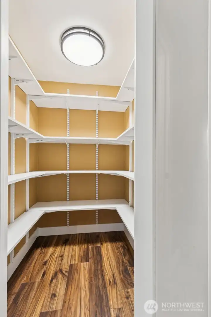 Walk-in Pantry