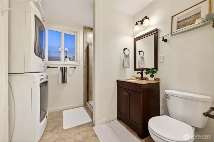 Downstairs bathroom/laundry room