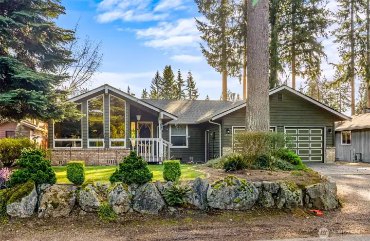 LARGE large front windows for lots of light