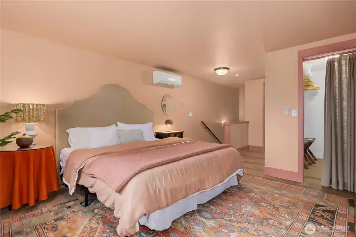 Nicely sized walk-in closet