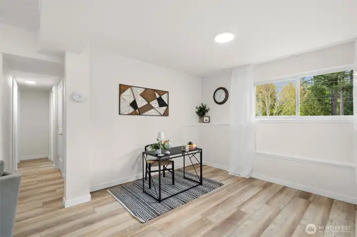 Downstairs flex living/office space - many options