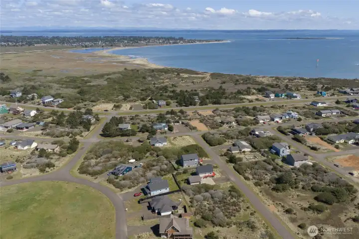 Within walking distance of the Oyhut. nature reserve.