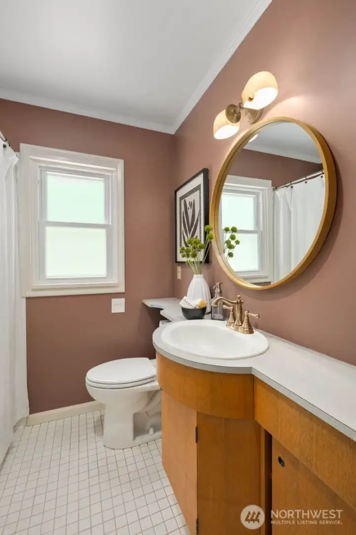 2nd bathroom