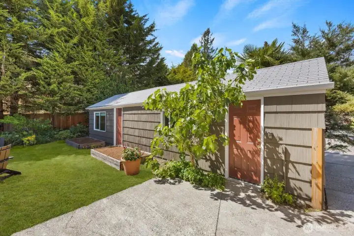 Garage with bonus room