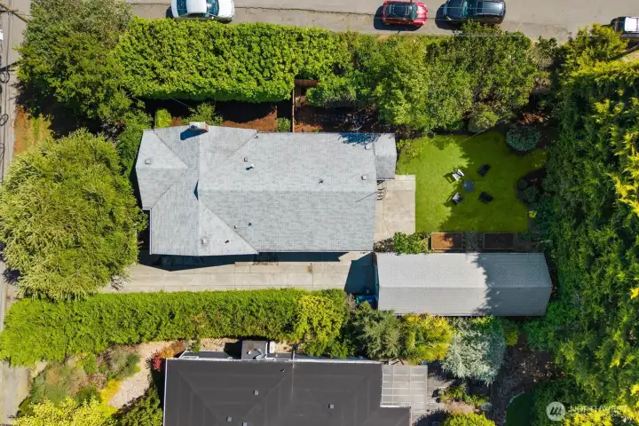 8000 sq ft lot