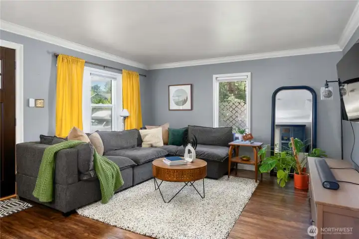 Spacious living room. Spacious living room.