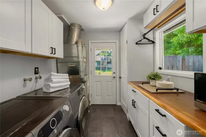 Updated laundry area. Updated laundry area.