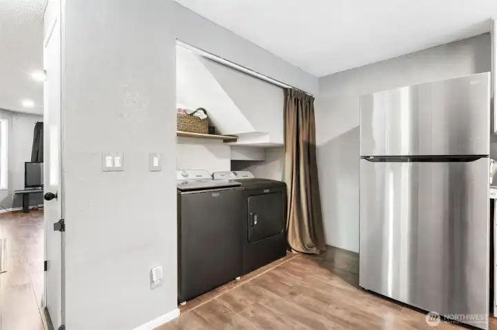 All appliances stay!