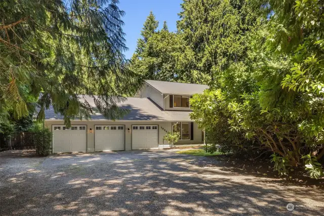 Welcome to 19908 SE 21st Street in the coveted Sammamish Woods neighborhood