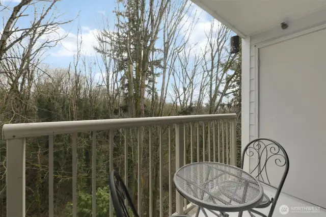Peaceful & private! Enjoy serene greenbelt views from your own balcony. Relax, unwind, and breathe in the tranquility!