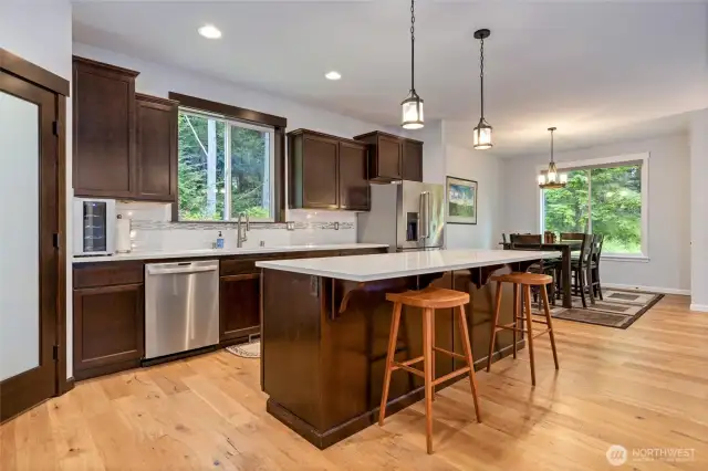 High-End Kitchen appliances stay with the home