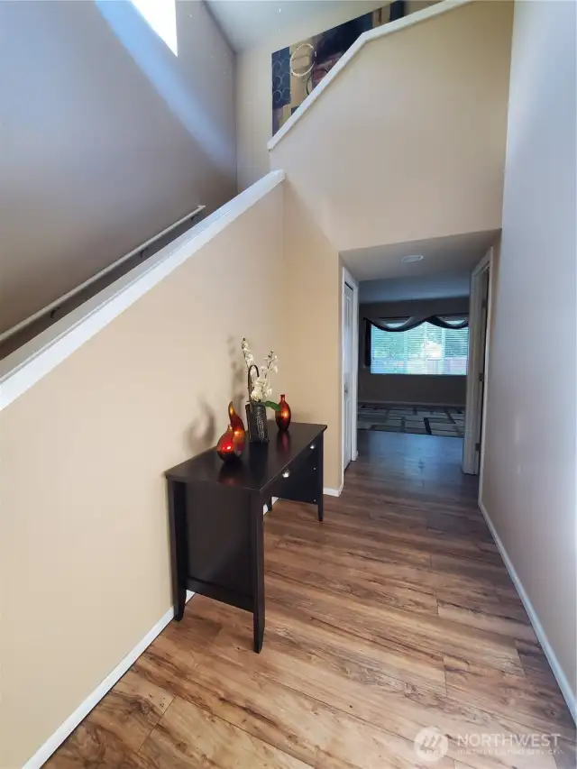 Inside you'll be greeted by the stunning laminate hardwood floors on the main floor.
