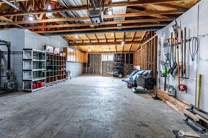4 + car garage.