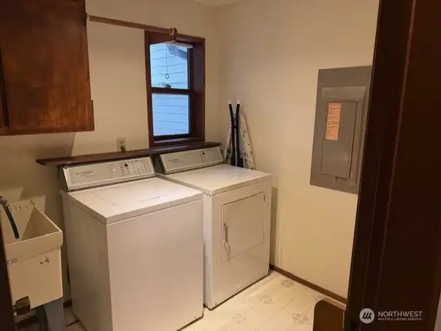 Laundry Room (Main Level)