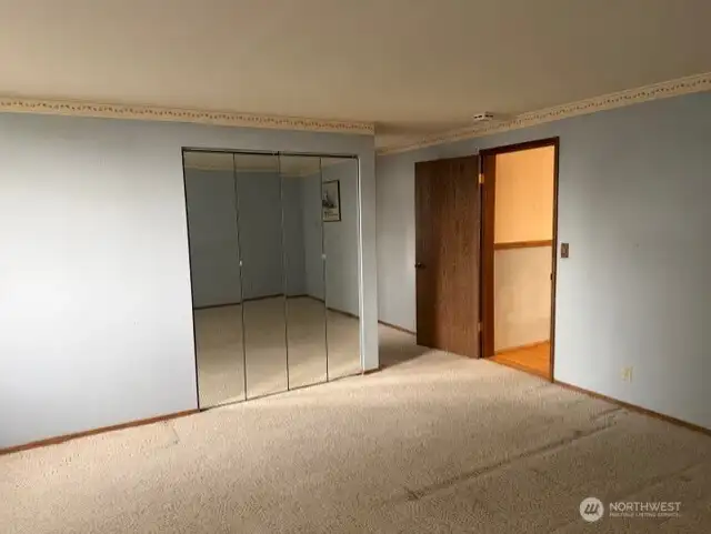 Primary Bedroom (Main Level)