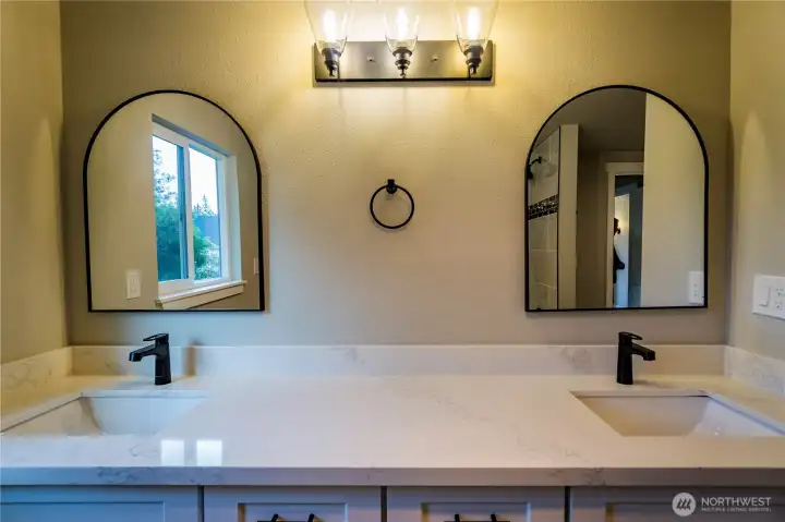 DUAL SINKS IN PRIMARY BATH
