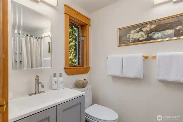Full bathroom on the second floor