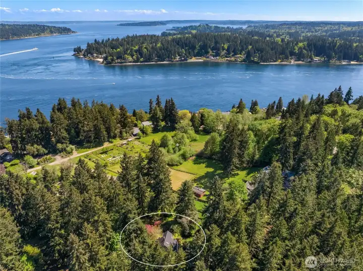 The property is sited close to Rich Passage. (Property lines not depicted.)