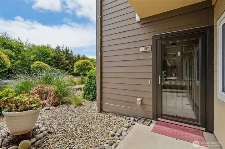 Partially covered entrance