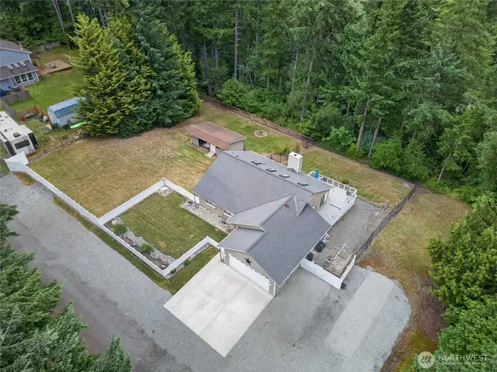 Well laid out property with room for your RV or boat.