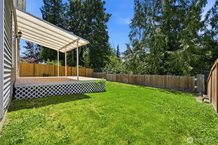 The covered design allows outdoor entertaining in every season.