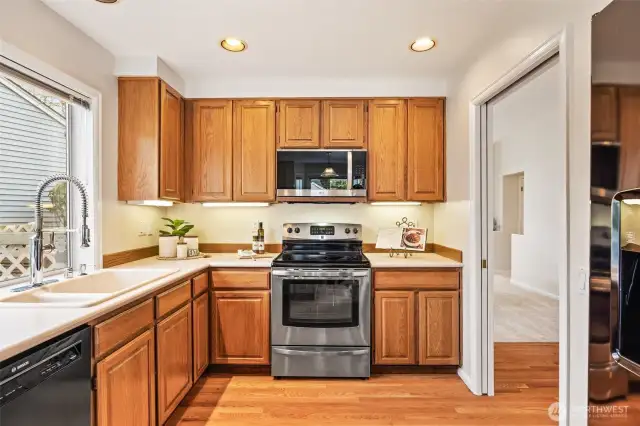 Large kitchen, perfect for preparing your evening meal or entertaining guests.