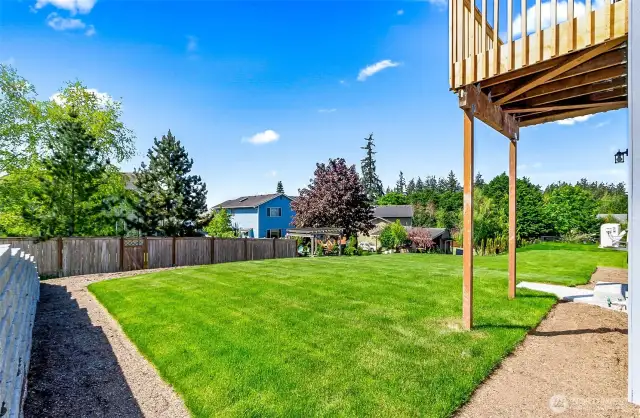Photographs are for illustrative purposes only. Features, finishes, interior/exterior colors, landscaping and floorplan shown may vary from actual homes built.