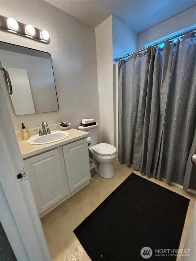 Upstairs Main Bath