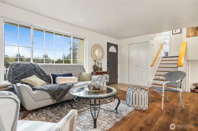 ~Living Room is ~Perfect for Entertaining~
