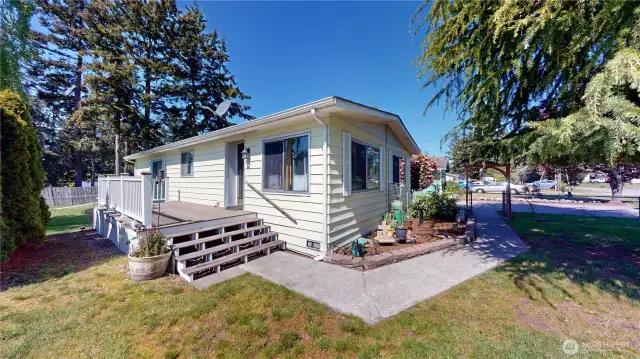 Front/side yard