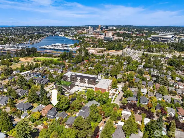 From morning walks along the water to afternoons at the Arboretum, this location makes it easy to weave the outdoors into everyday life.