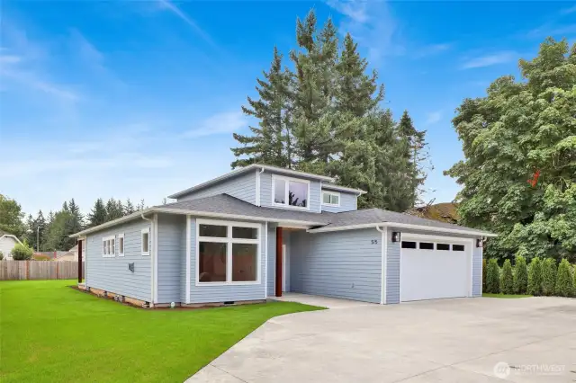 Live the best life in a brand new house that’s built for it! Located on the popular west side of town within easy walking distance of Fairway shopping center (bank, restaurant, shopping, coffee shop), parks, trails, schools, and all things that people love about Lynden!
