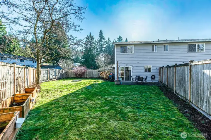 HUGE FULLY FENCED BACKYARD