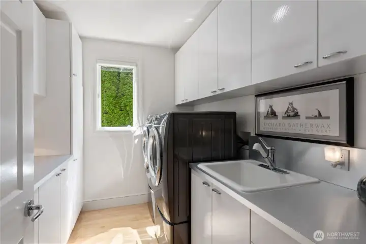 Main level laundry