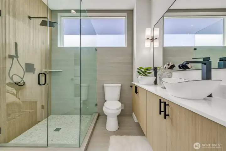 Master Bathroom Master Bathroom